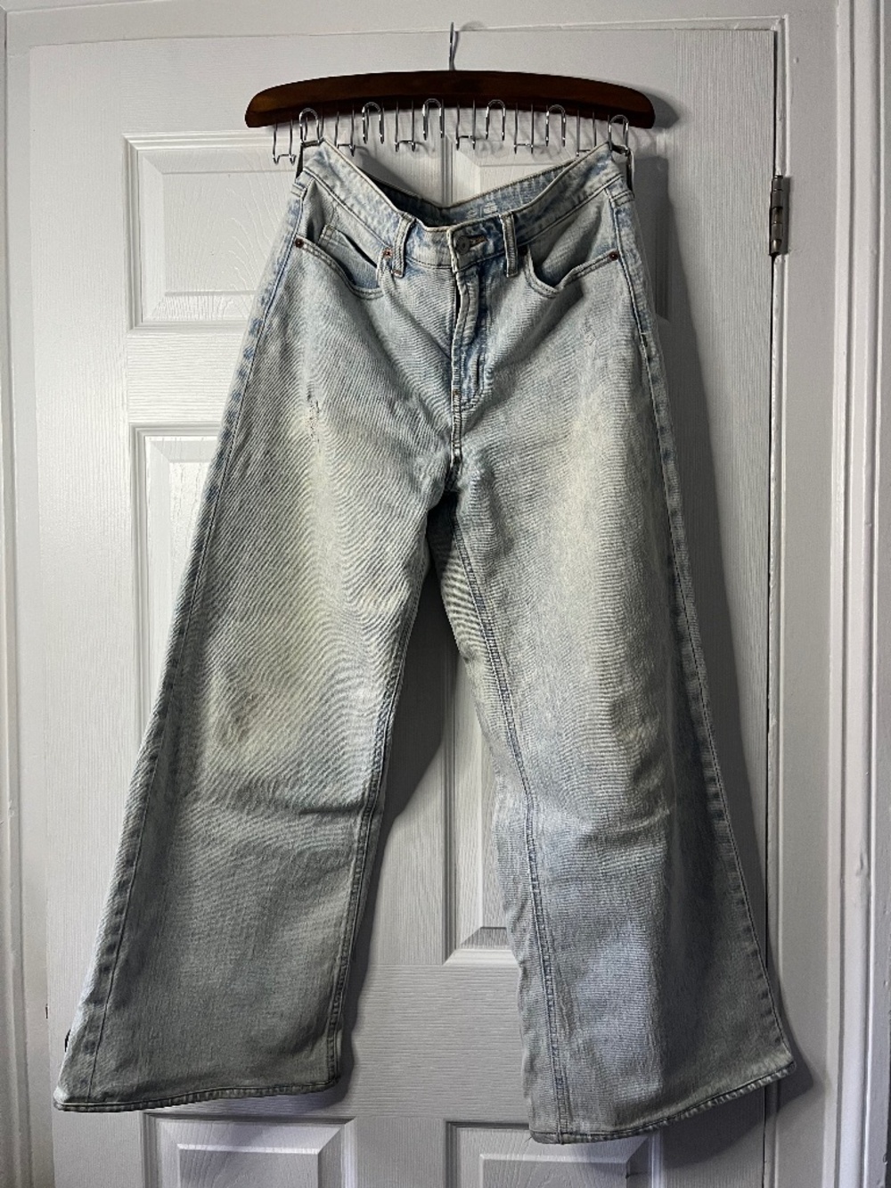 Old Navy Light Wash Wide Leg Jeans